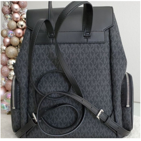 Michael Kors Chain Backpack And Wallet Set - Picture 4 of 10